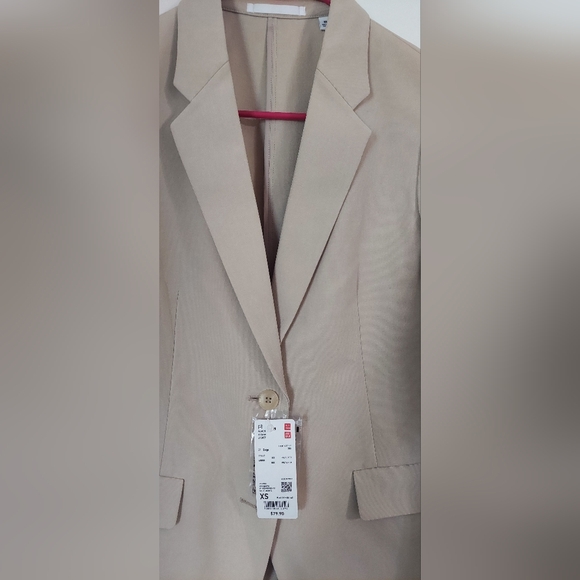 A10 UNIQLO jacket size XS - Picture 5 of 7